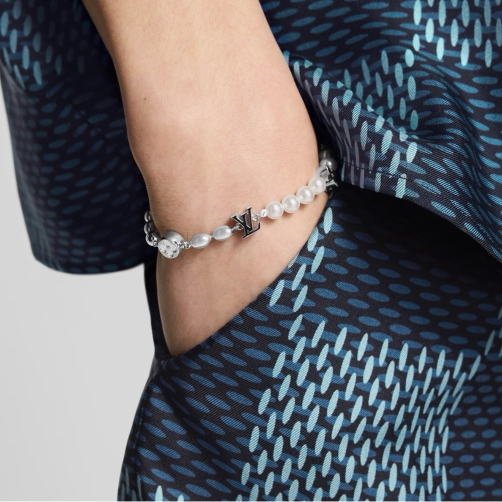 Louis Vuitton Pearl and Silver Bracelet - Picture 6 of 6